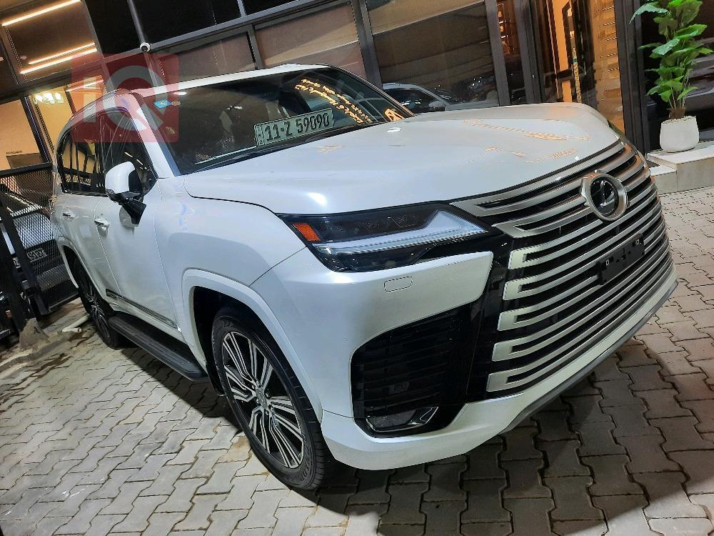 Lexus LX